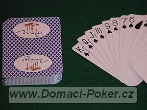 Hrac karty Casino Mirage