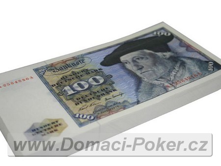 100 herních bankovek v hodnotě 100 marek